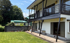 Cottage Rive Gauche - Private Riverside Cottage with Natural Hot Spring