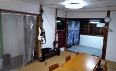 休店中の古民家DIY飲食店に貸し切り宿泊！