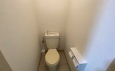 ロイヤルハイツ中央町707号室