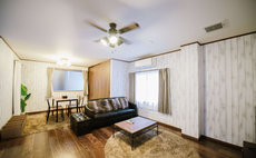 駅から1分！心斎橋 道頓堀まで徒歩5分！2階3階