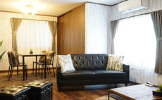 駅から1分！心斎橋 道頓堀まで徒歩5分！2階3階