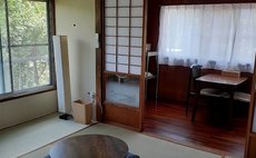 女性専用の小さなお宿 はなな ー和室(あじさい)6畳 板の間4畳