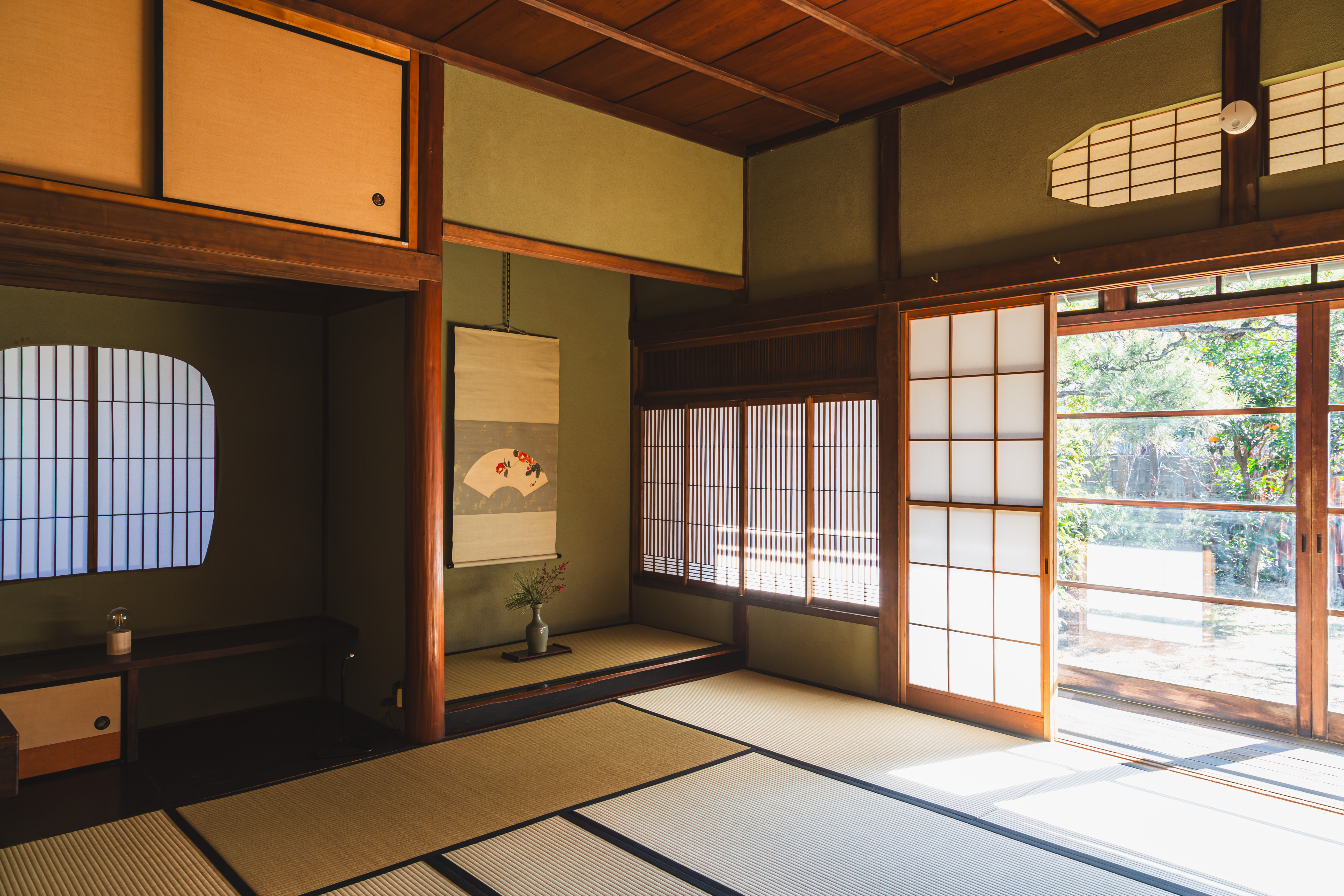 日当たりのいい 松が見えるお庭の和室（神奈川県茅ヶ崎）の宿泊予約