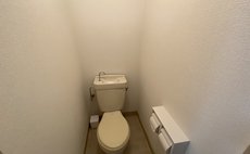 ロイヤルハイツ中央町607号室