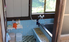 高知・吉野川・お山の上の縁側付き和室