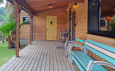 Cottage Flamingo Building No.6