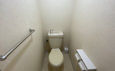 ロイヤルハイツ中央町605号室