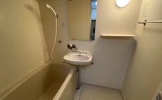 ロイヤルハイツ中央町605号室