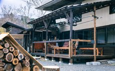 Kominkayado Marumori - traditional and DIY house -