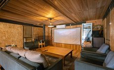 Kominkayado Marumori - traditional and DIY house -
