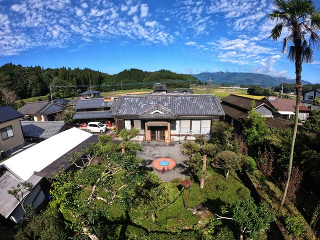 友ちゃんの宿・日本家屋の家でのどかな里山のひと時を（宮崎県えびの