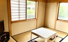 富山湾が見える高台の滑川の一軒家の和室(女性 ・ペアOK)