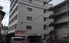 ロイヤルハイツ中央町401号室