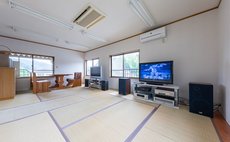 ささやかなおうち 関(1階または2階)